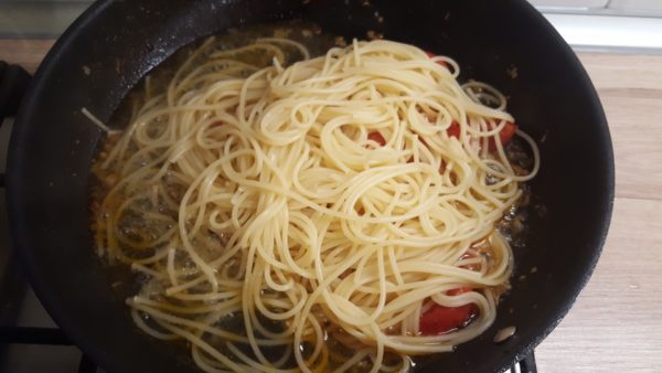 Olasz paradicsomos spagetti készítése 5
