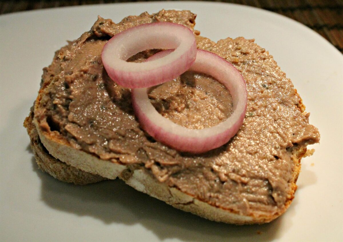 Májpástétom