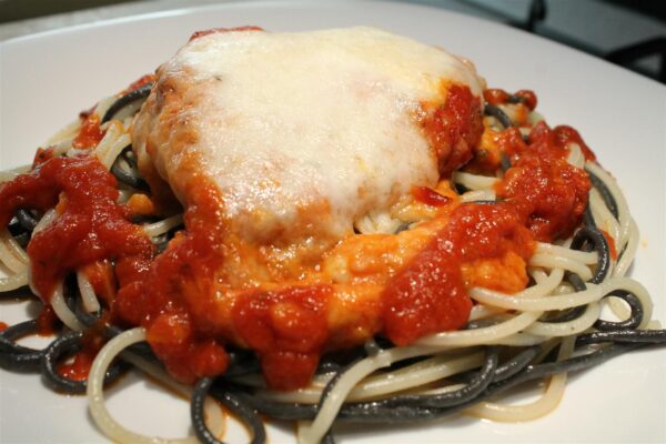 Parmezános csirke tésztával