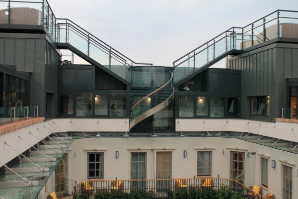 Aria Hotel Budapest High Note SkyBar tetőfeljáró