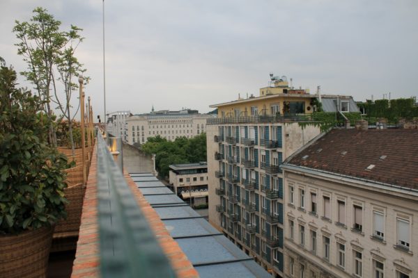 Aria Hotel Budapest High Note SkyBar kilátás