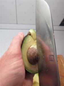 Határozott mozdulattal úsd bele a kst a magba