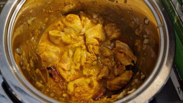 Biryani recept - csirkecomb főzése