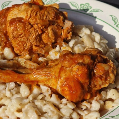 Csirkepörkölt egész csirkéből