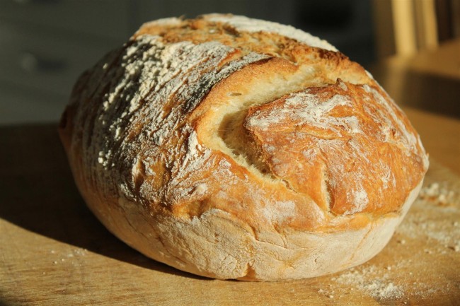Dagasztás nélküli kenyér fehér liszből