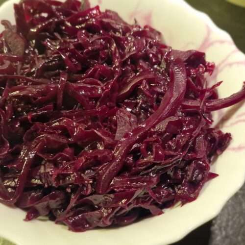 Dán édes párolt lilakáposzta