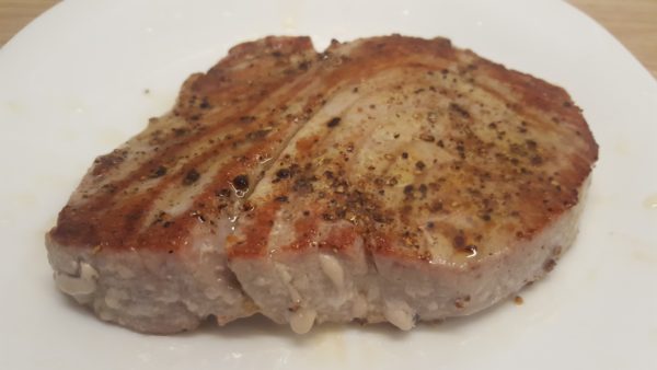 Elkészült tonhal steak