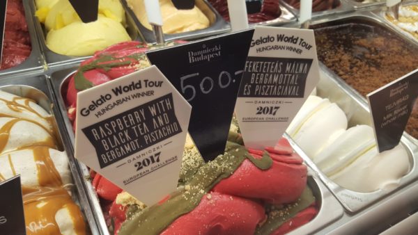 feketeteás málna bergamottal és pisztáciával