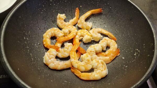 Garnélás sült rizs készítése 1
