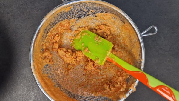 Gazpacho készítése 7 - szűrés