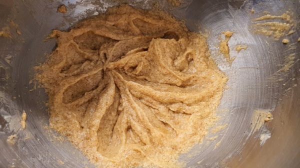 Gluténmentes csokidarabos keksz készítése 2
