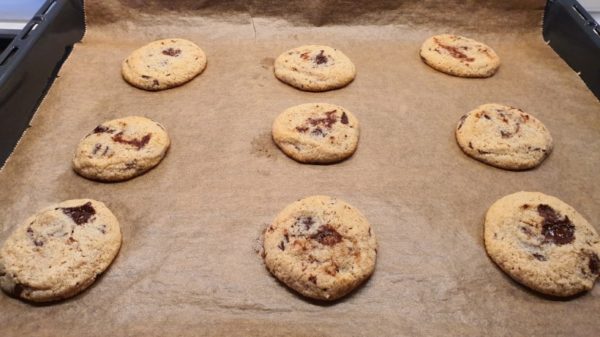 Gluténmentes csokidarabos keksz készítése 6