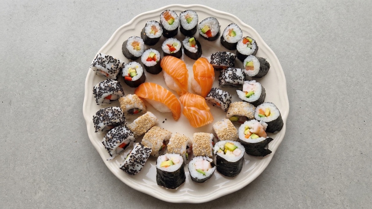 Házi sushi tál