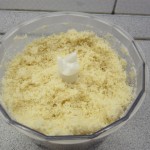 Házi marcipán: mandula és cukor összedarálva