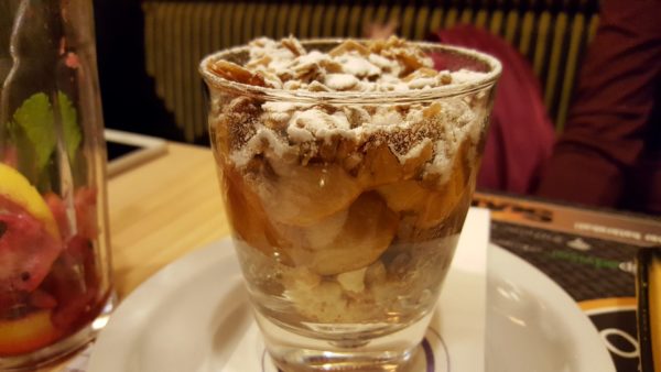 Központ Bisztró almás pite pohárdesszert