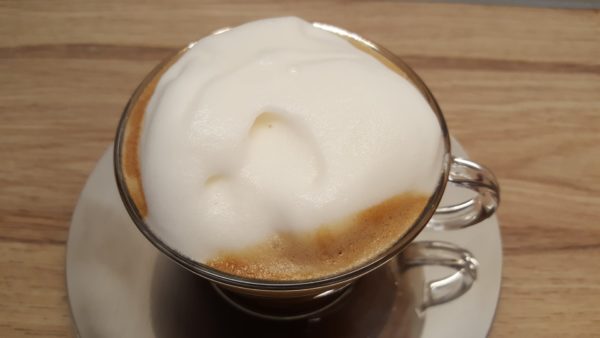 Laktózmentes cappuccino készítése 