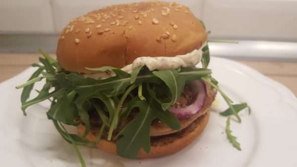 Libamájas hamburger