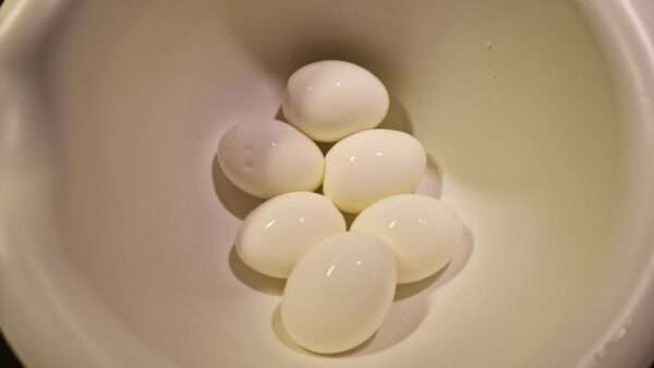 Majonézes tojássaláta készítése 3