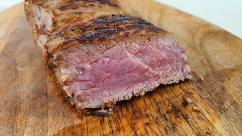 Medium rare hátszín steak, 5 perces sütési idő