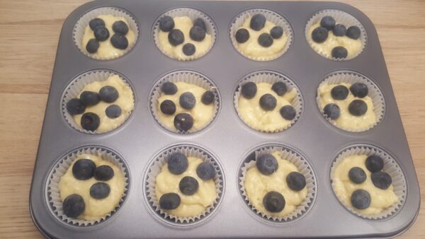 Poharas áfonyás joghurtos muffin recept 1