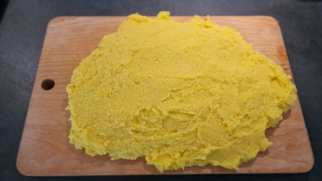 Polenta fa táblán