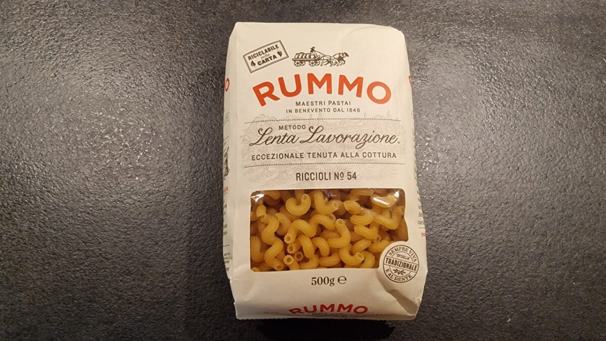 Riccioli tészta csomagolásban