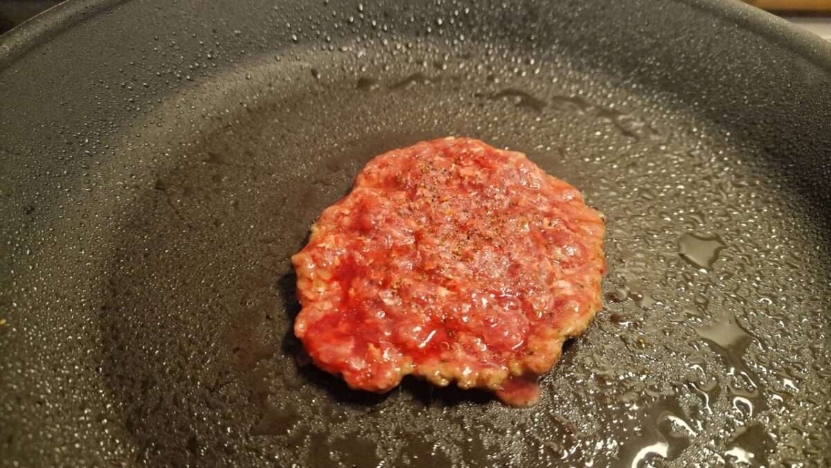 Smash burger hús sütése