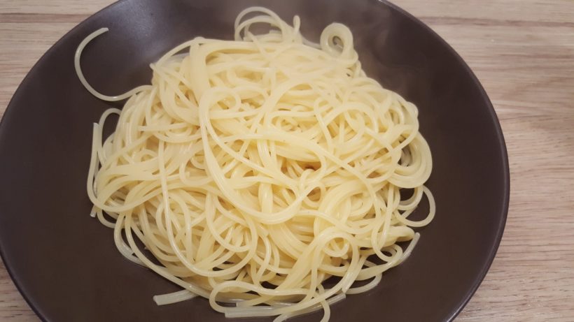 Spaghettini tányérban