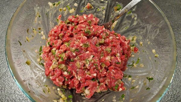 Steak tartare elkészítése