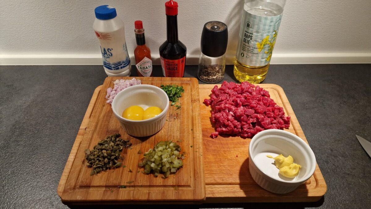 Steak tartare hozzávalók