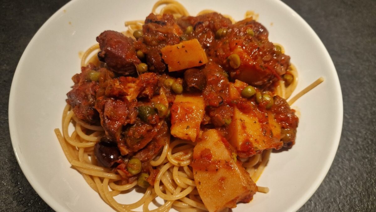 Stuffat tal-qarnit spagettivel