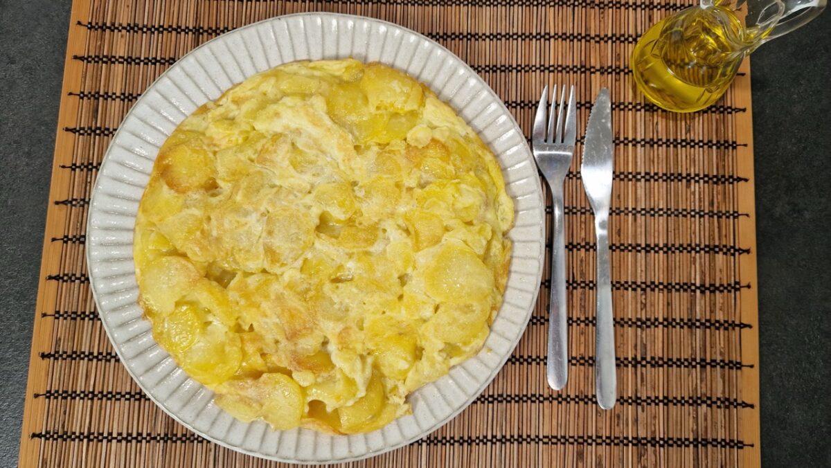 Tortilla de patatas felülről