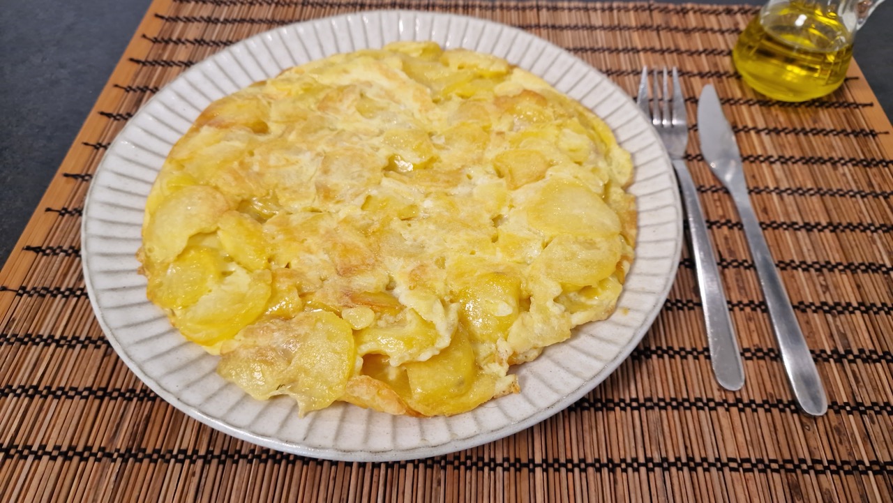 Tortilla de patatas - spanyol tortilla