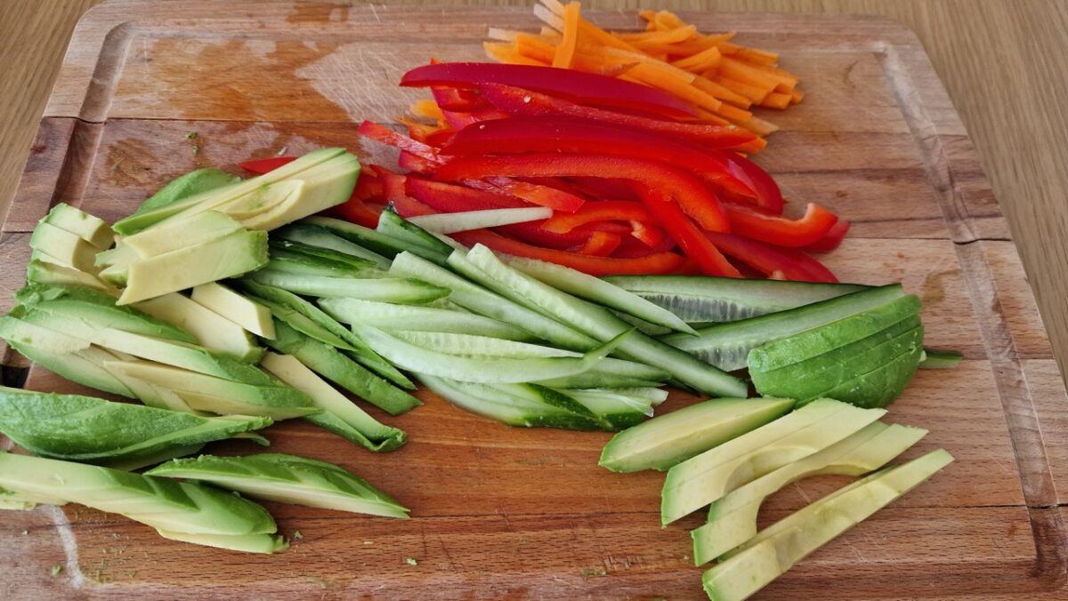 Zöldségek előkészítése sushihoz